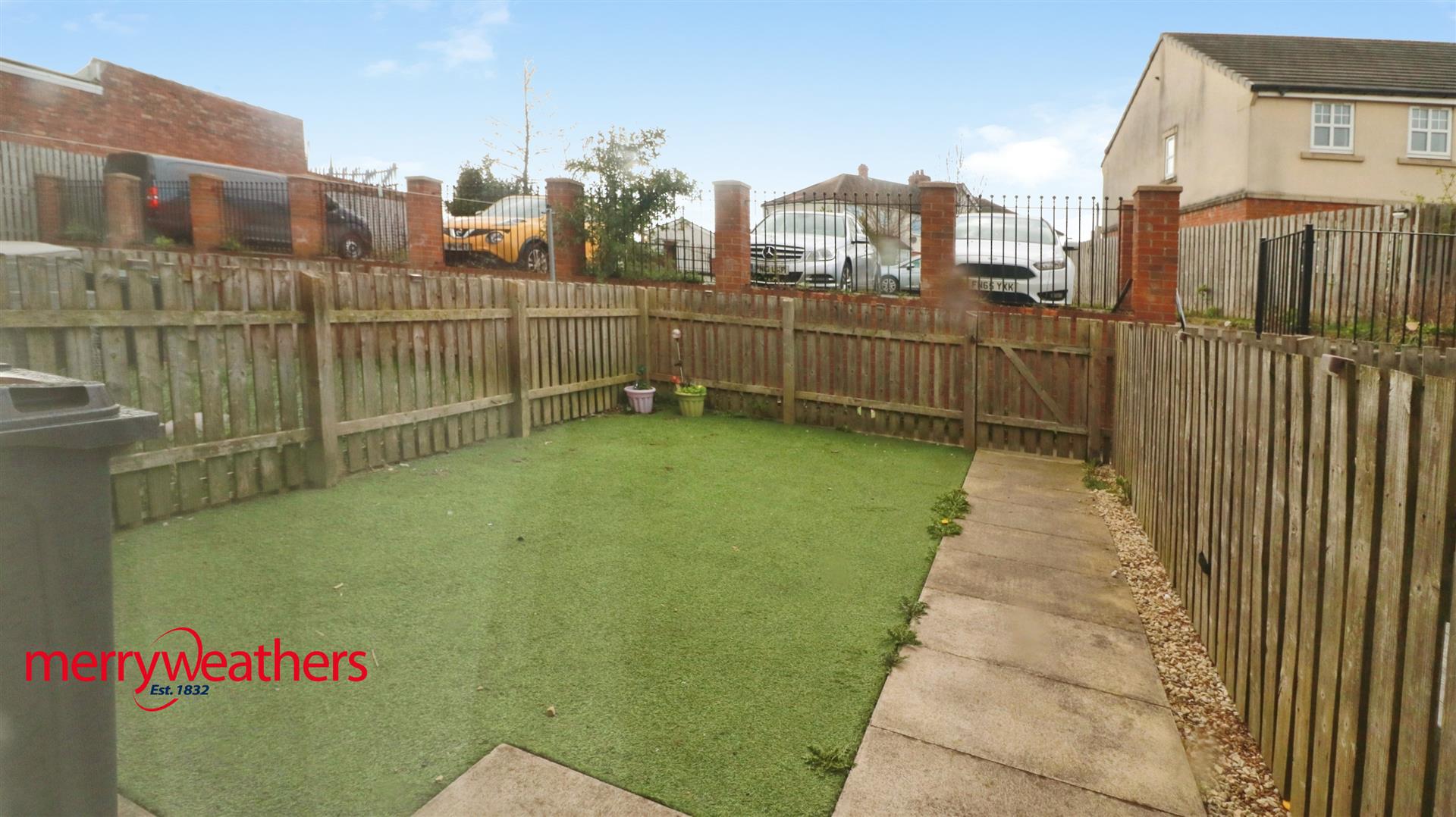 Flat Edlington Lane in Doncaster
