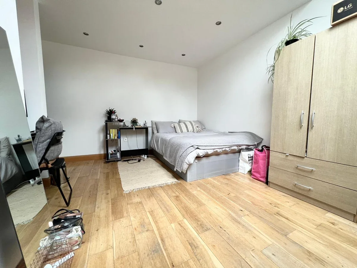 House Tavistock Terrace in Greater London