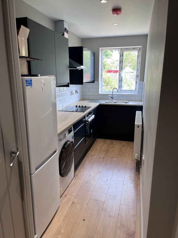 Room Marcot Road in Metropolitan Borough of Solihull