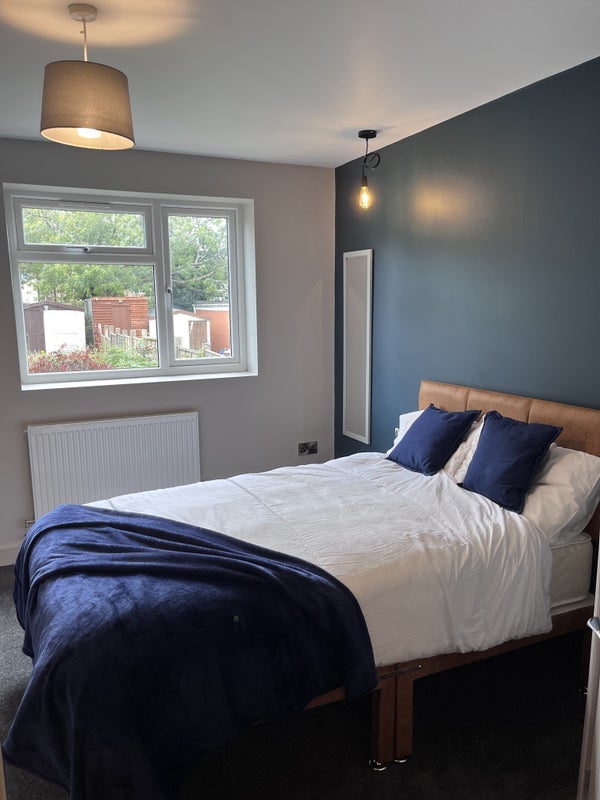 Room Marcot Road in Metropolitan Borough of Solihull