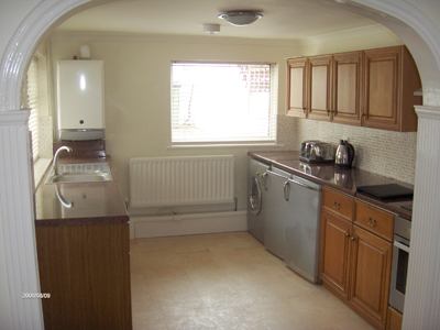 Room Rayleigh Grove in Gateshead