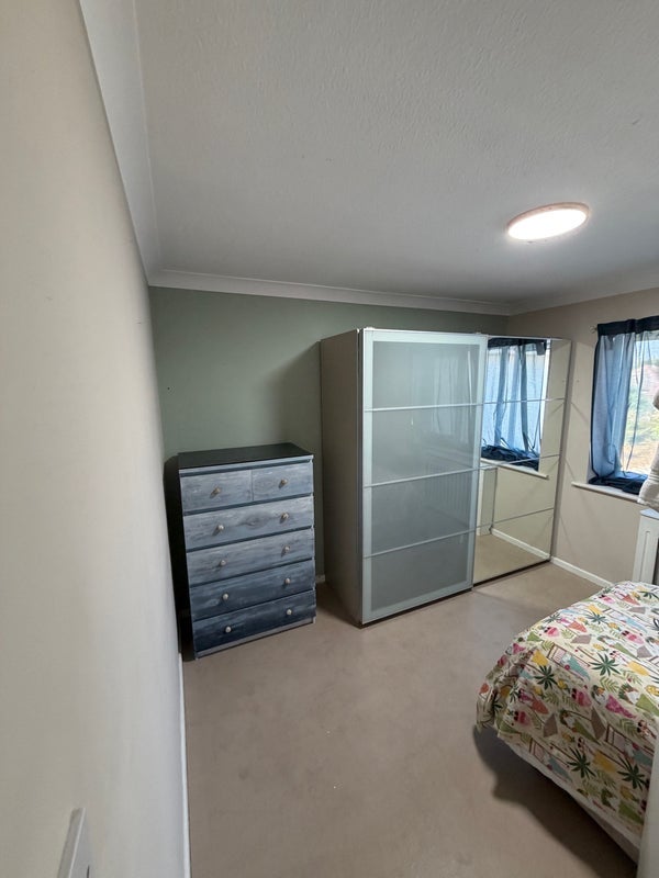 Room The Grove in Christchurch