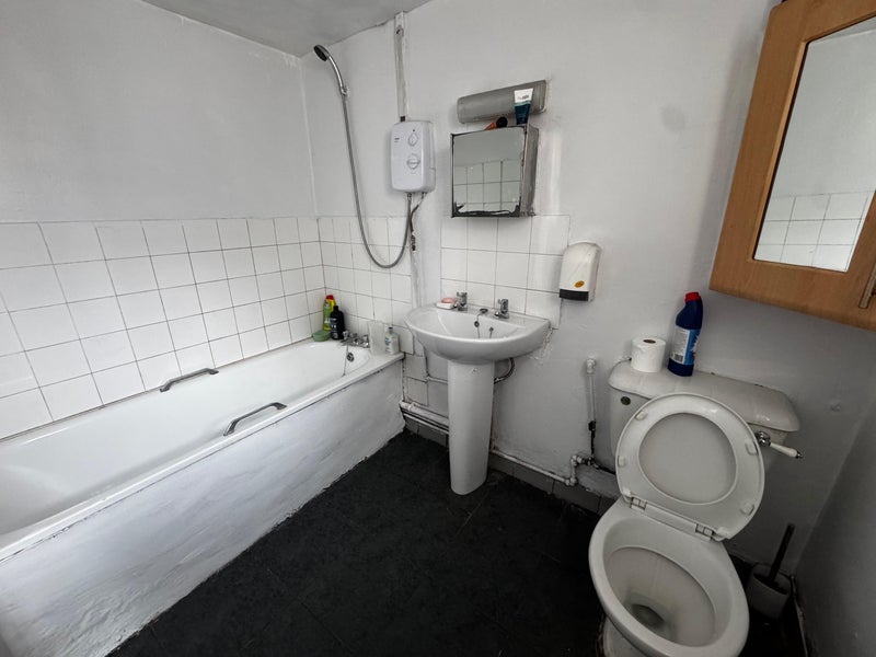 Room Easton Road in Bristol
