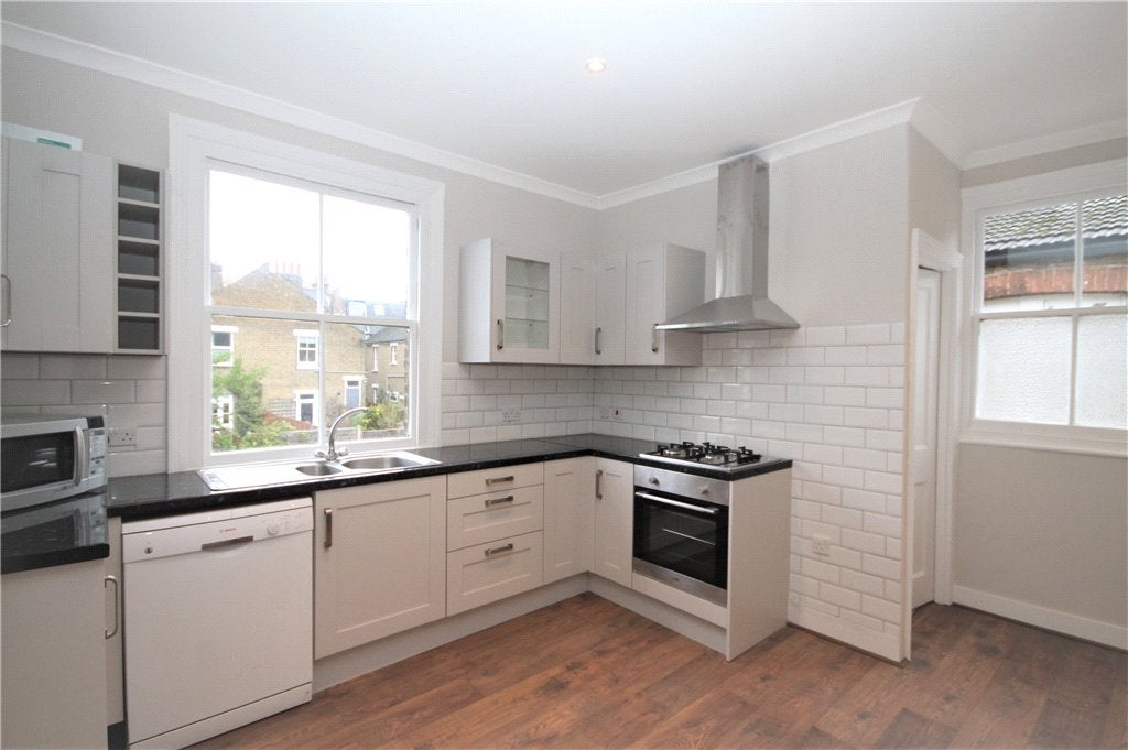 Flat Tranmere Road in Greater London