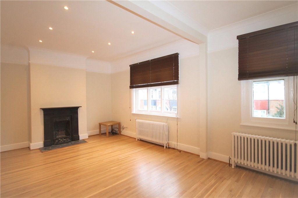 Flat Tranmere Road in Greater London