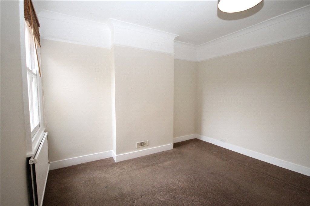 Flat Tranmere Road in Greater London