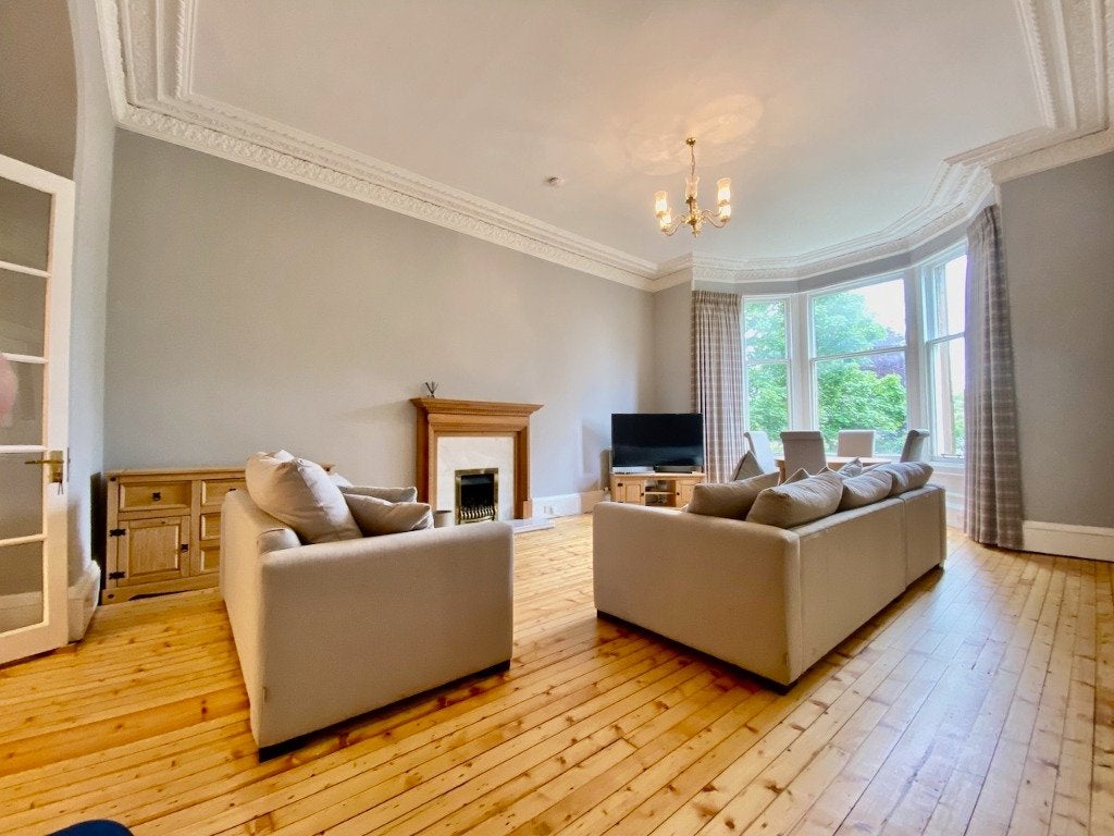 Flat Murrayfield Avenue in City of Edinburgh