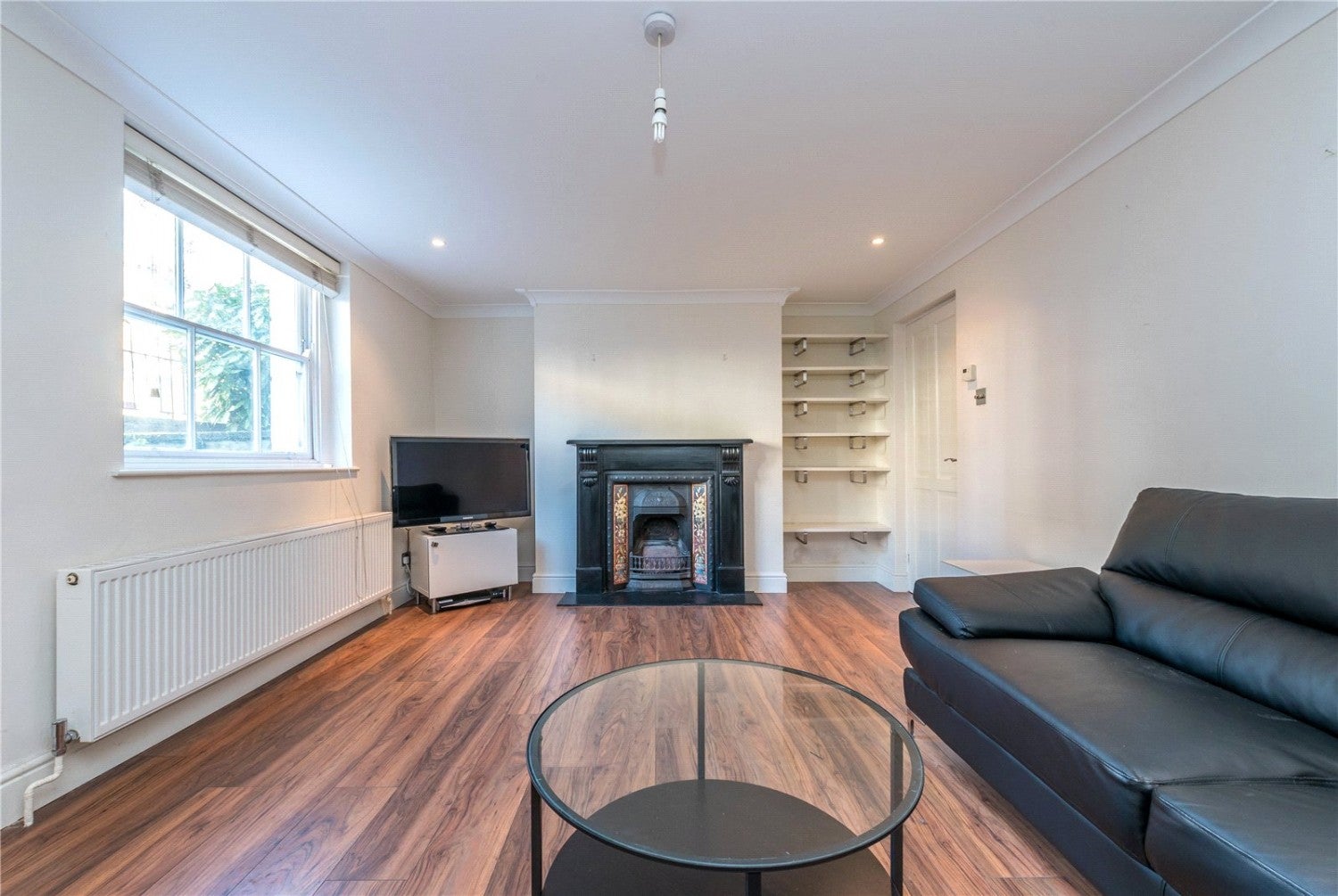 Flat Downham Road in Greater London