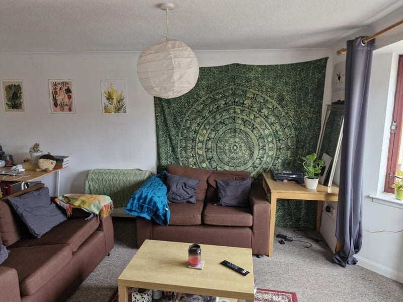 Room Leyden Court in Glasgow
