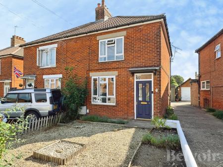 House Jubilee Avenue in Breckland District