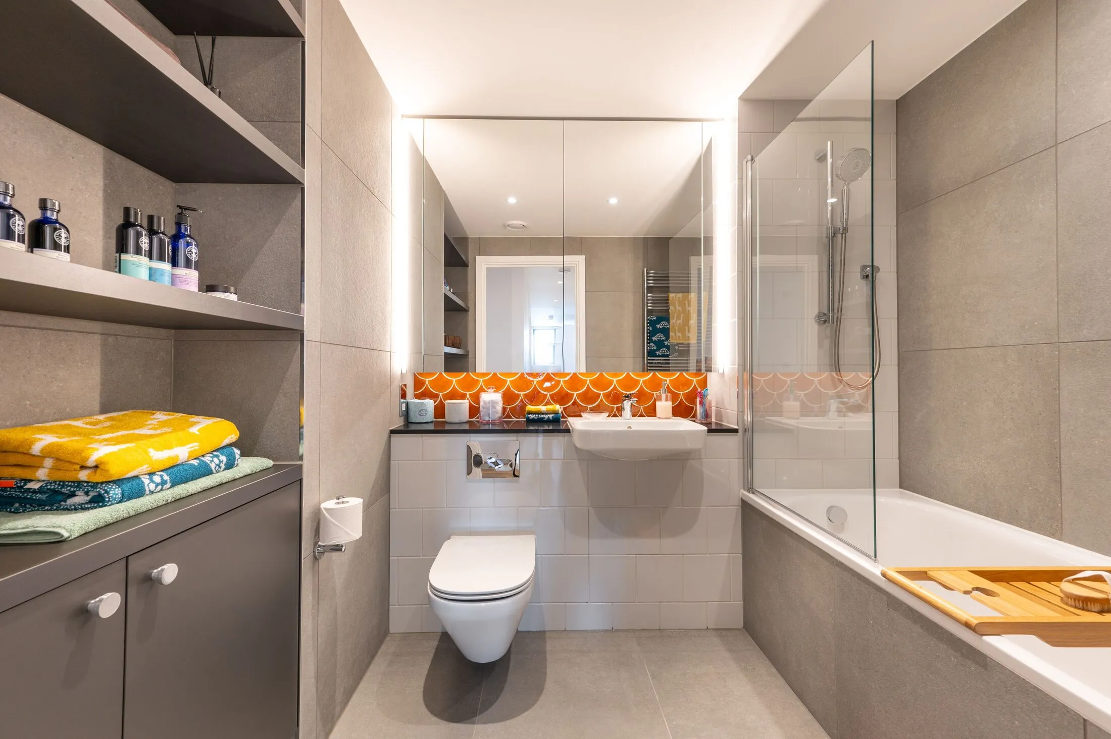 Flat Wrottesley Road in Greater London