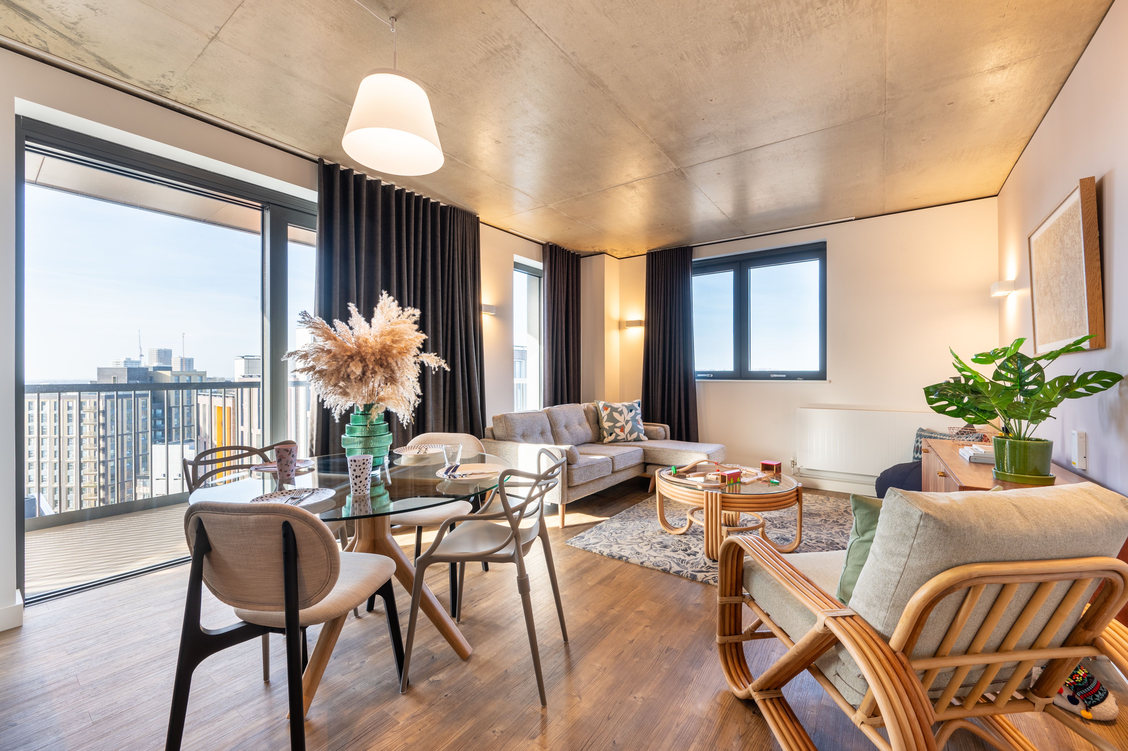 Flat Wrottesley Road in Greater London