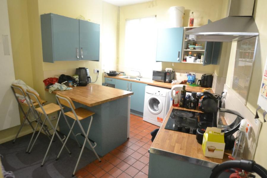 Room Birkin Avenue in Nottingham