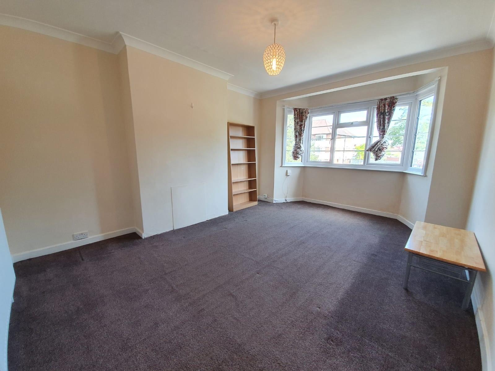 Flat Alexandra Avenue in Greater London