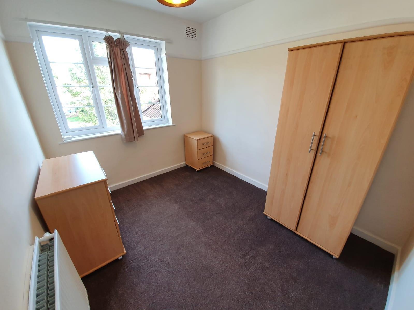 Flat Alexandra Avenue in Greater London