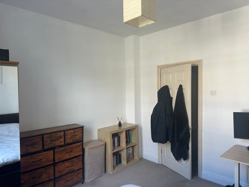 Room Digby Crescent in Greater London