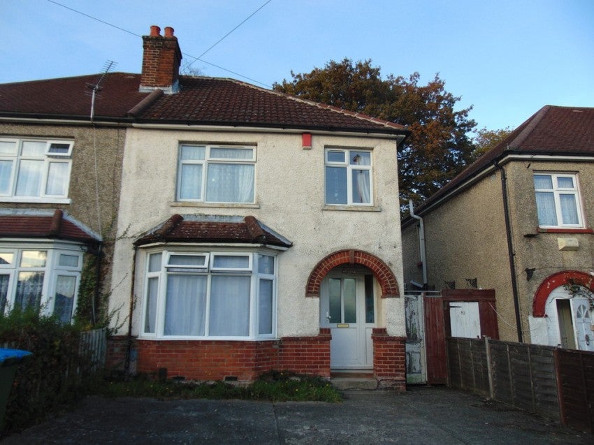 Flat Primrose Road in Southampton