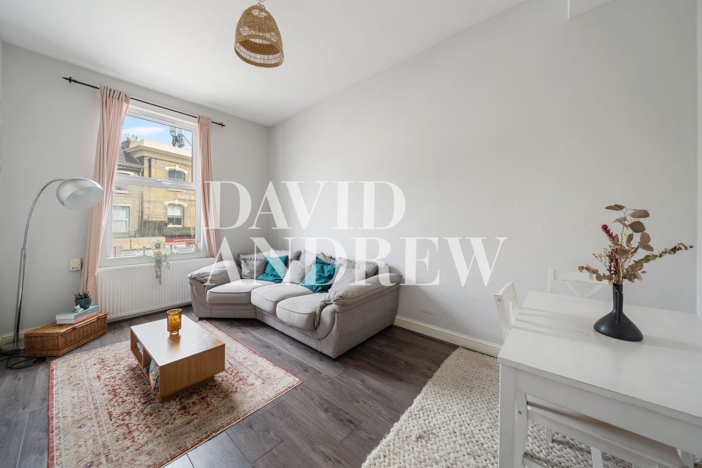 Flat Blackstock Road in Greater London