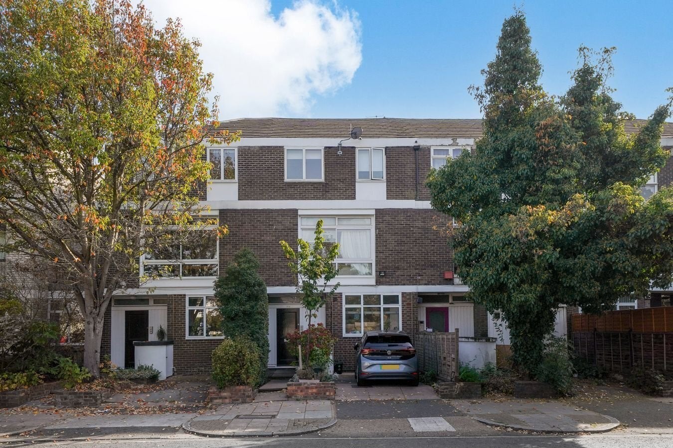House Loudoun Road in City of Westminster