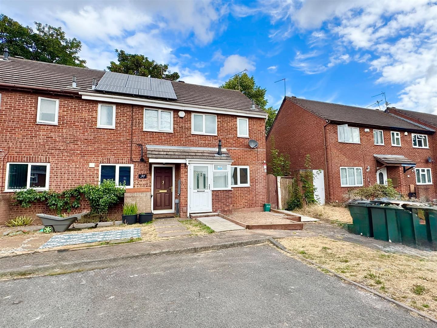 House Dawes Close in Coventry