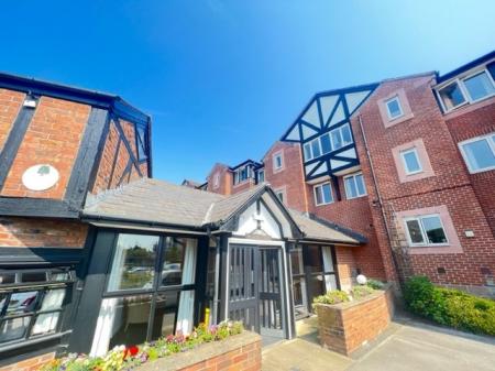 Flat London Road in Northwich