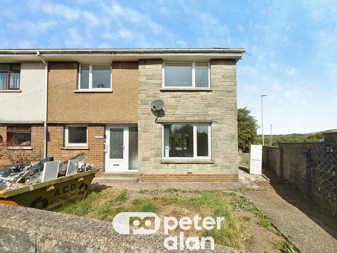 House Williams Crescent in Sarn