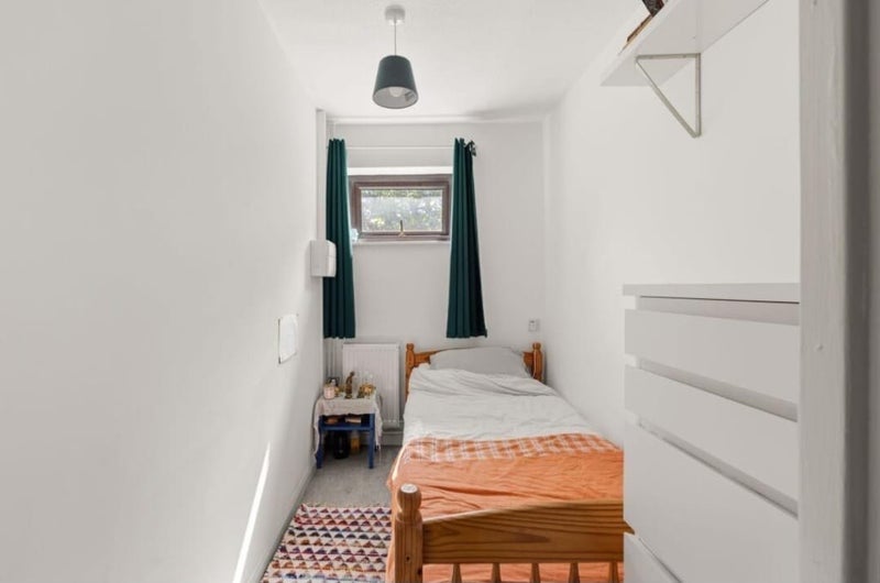 Room Meg Thatchers Green in Bristol