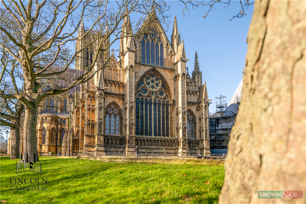Flat Greestone Place in Lincoln