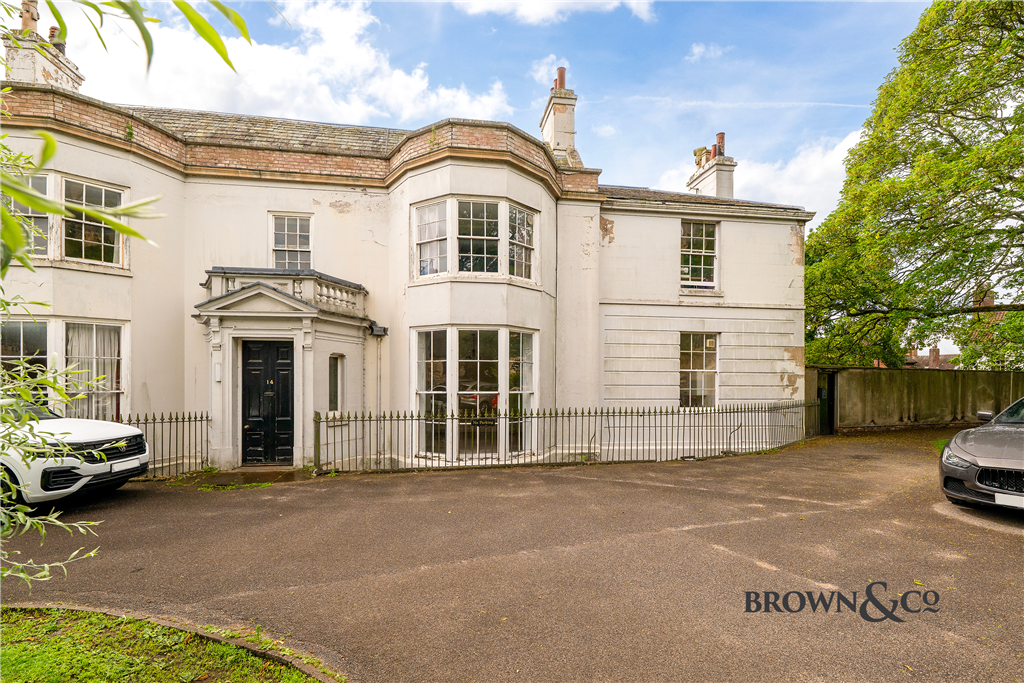 Flat Greestone Place in Lincoln
