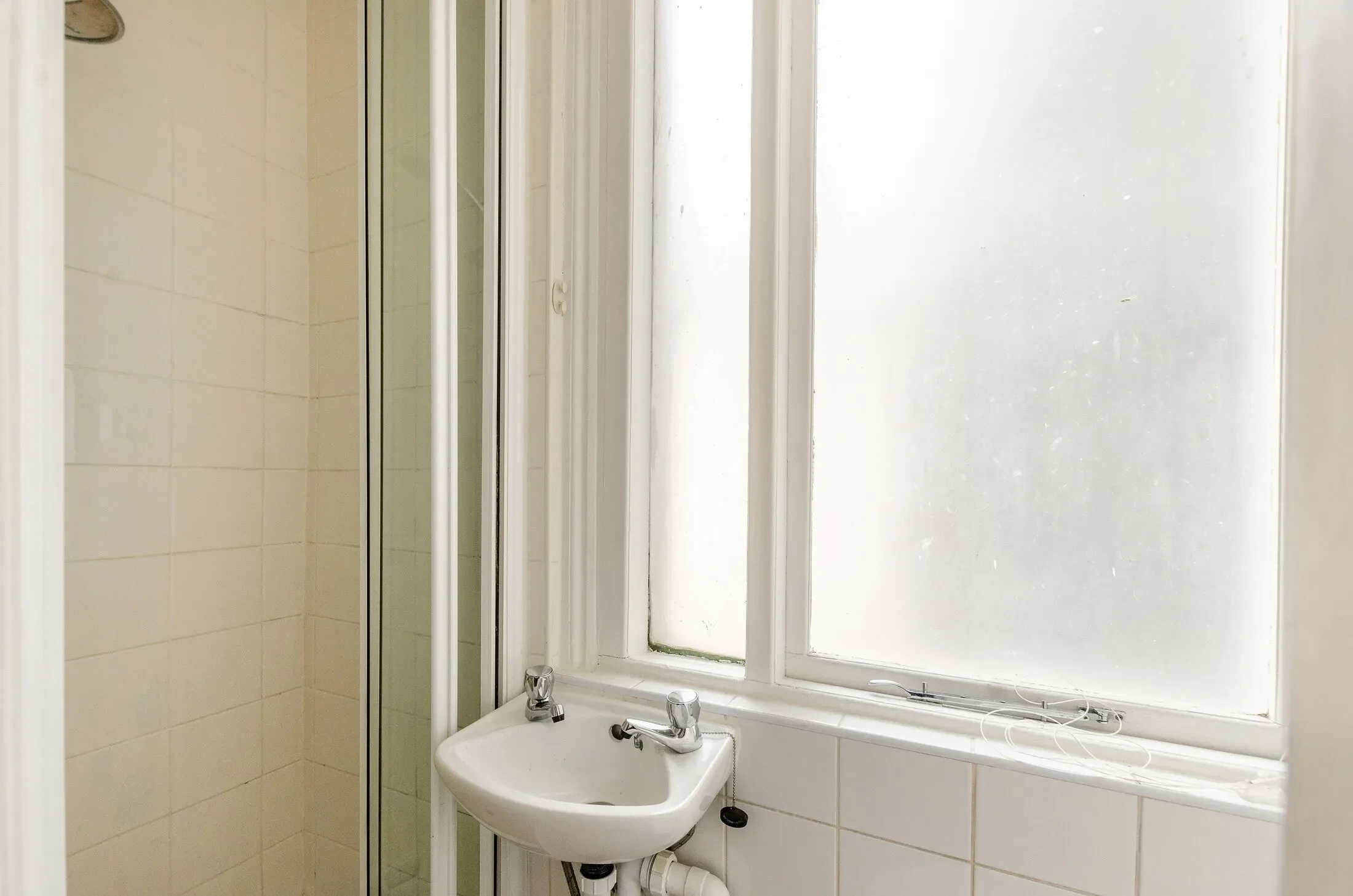 Flat Kensington Court in Greater London