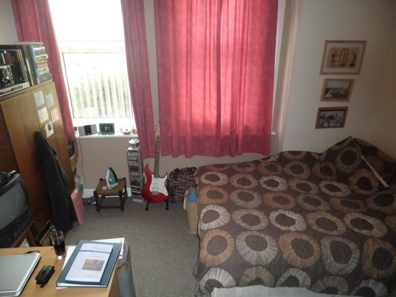 Flat Whitefield Terrace in Newcastle upon Tyne
