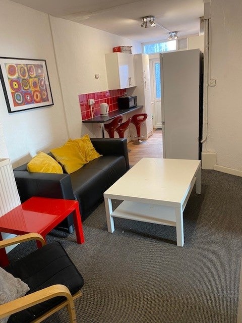 Room Radnor Place in Plymouth