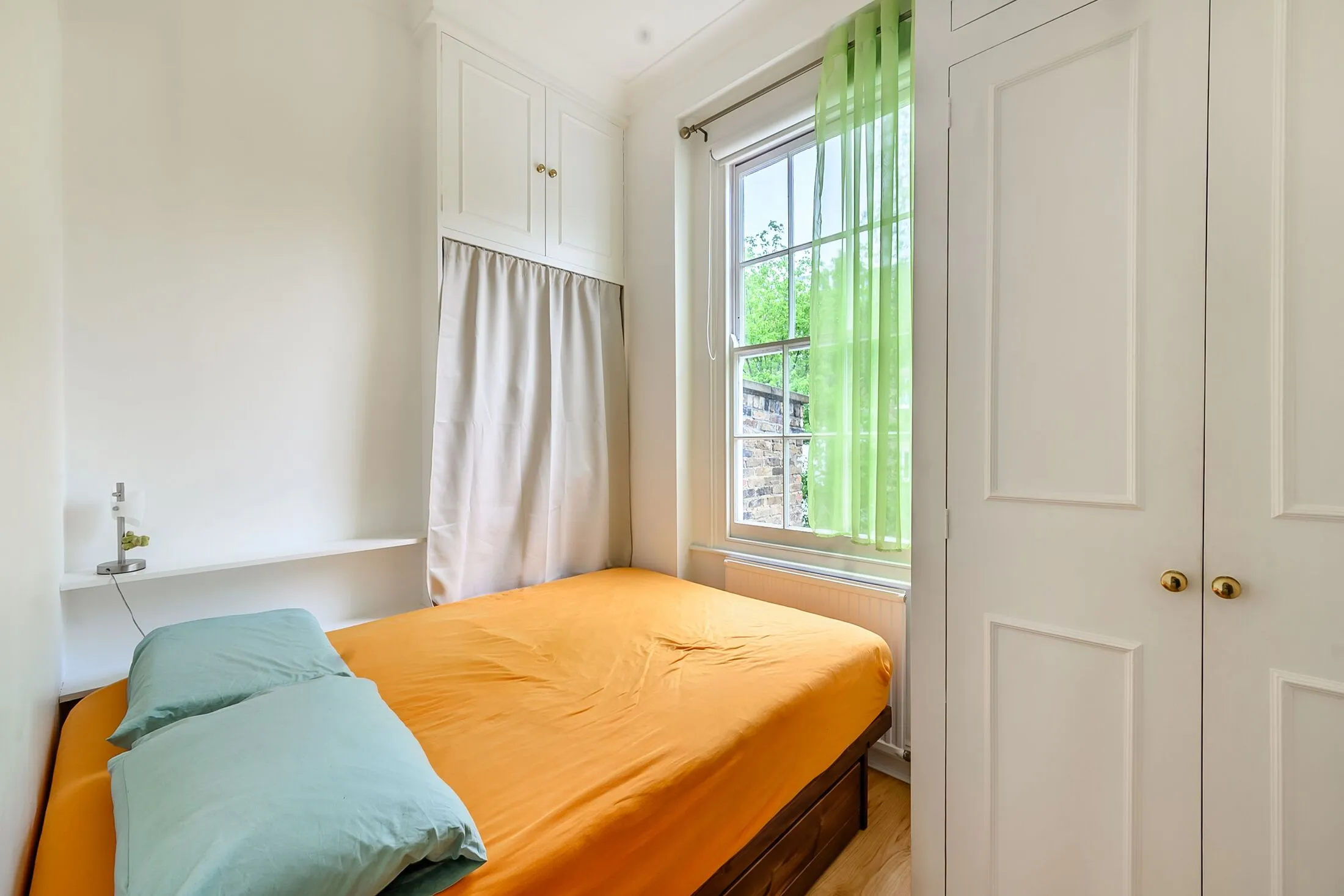 Flat Denbigh Street in City of Westminster