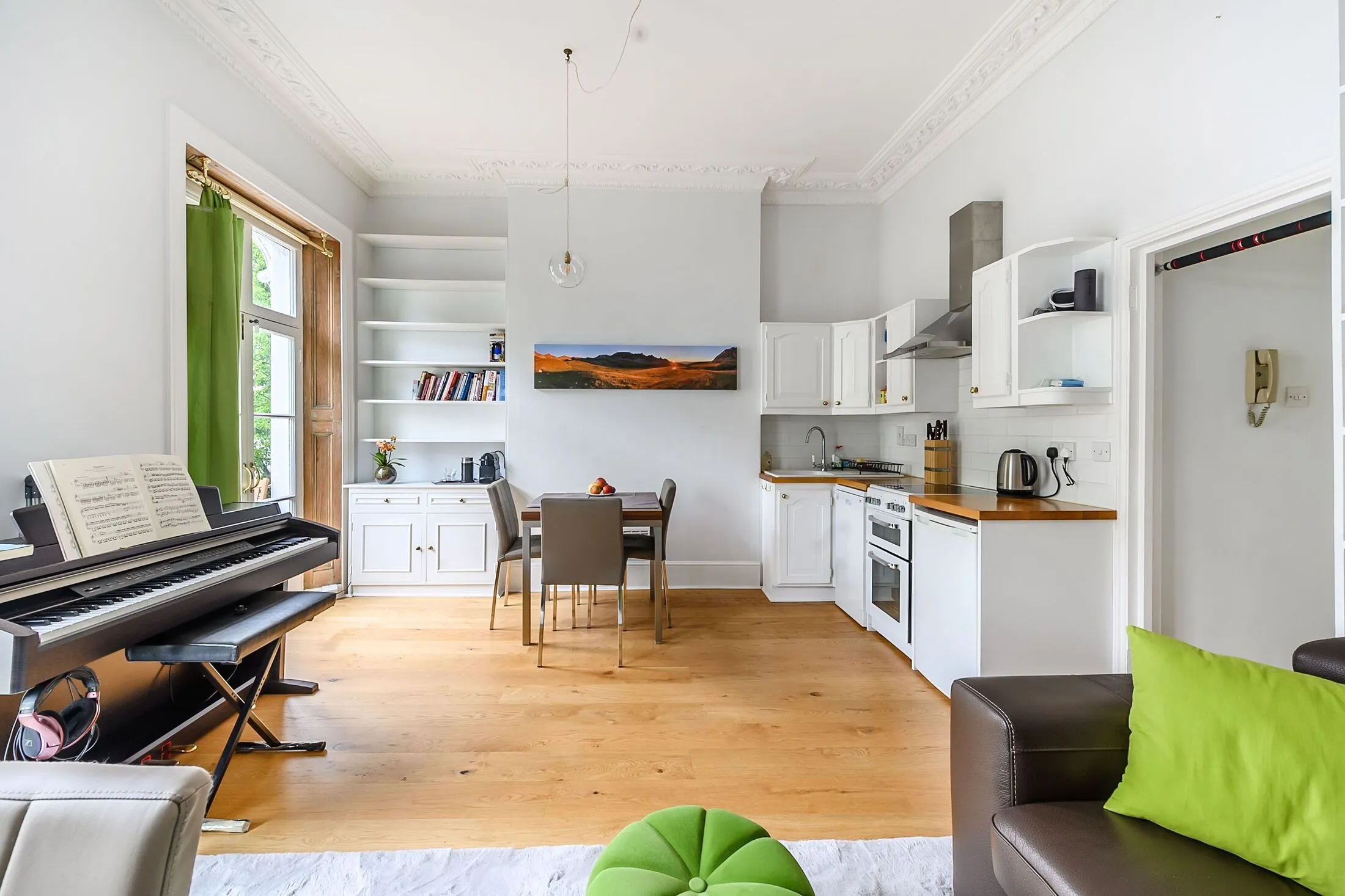 Flat Denbigh Street in City of Westminster