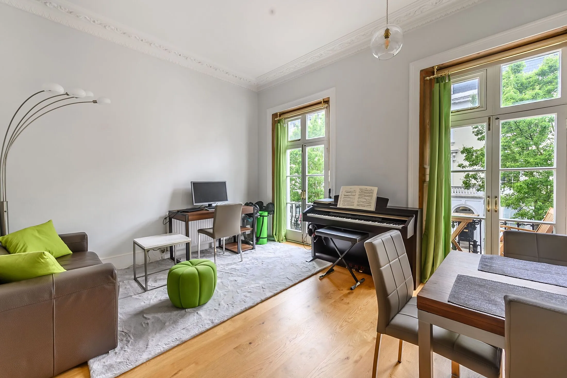 Flat Denbigh Street in City of Westminster
