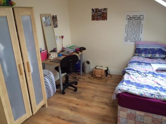 Flat Warwick Street in Newcastle upon Tyne