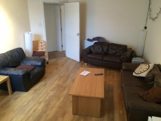 Flat Warwick Street in Newcastle upon Tyne