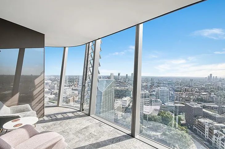 Flat Blackfriars Road in Greater London