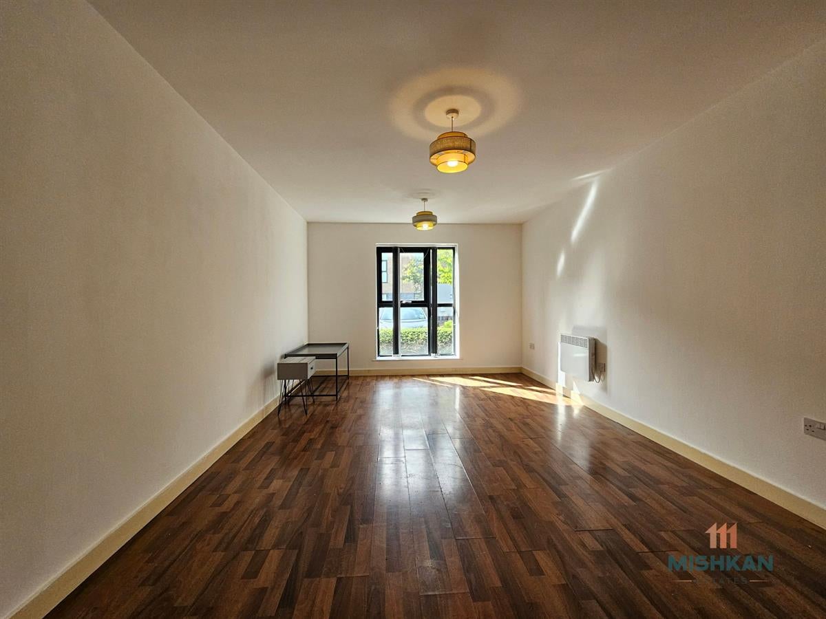 Flat Colman Gardens in Salford