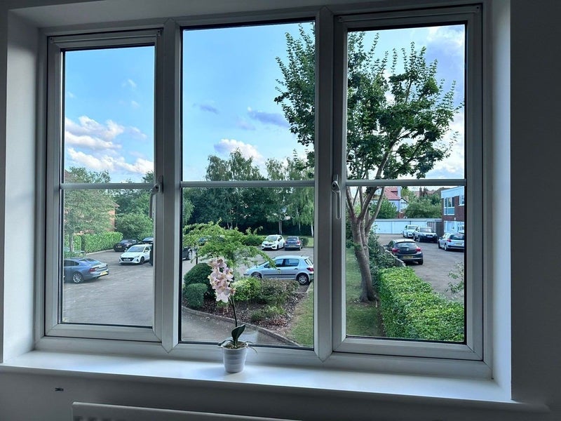 Room Doncel Crescent in Greater London