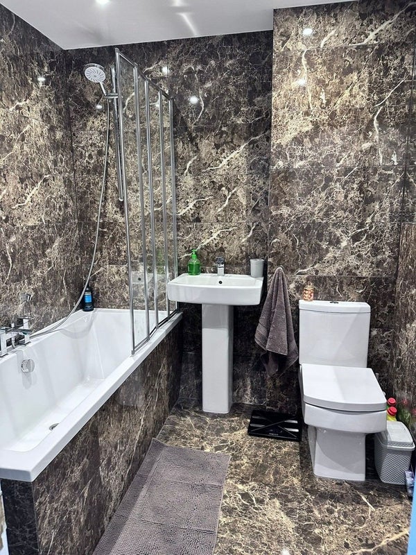 Room Doncel Crescent in Greater London