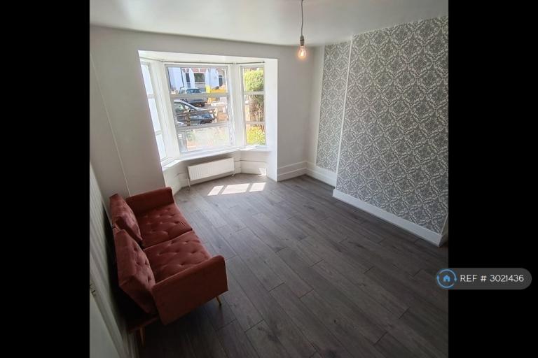 Flat Ravensbourne Road in Greater London