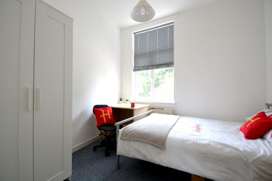 Room Forest Road East in Nottingham