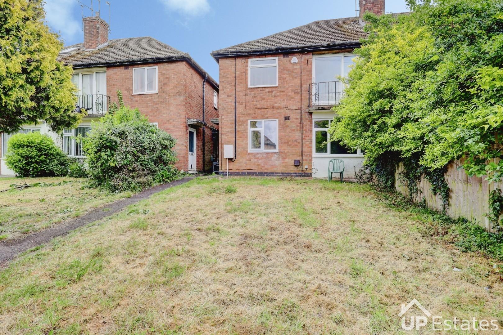 Flat Sunnybank Avenue in Coventry