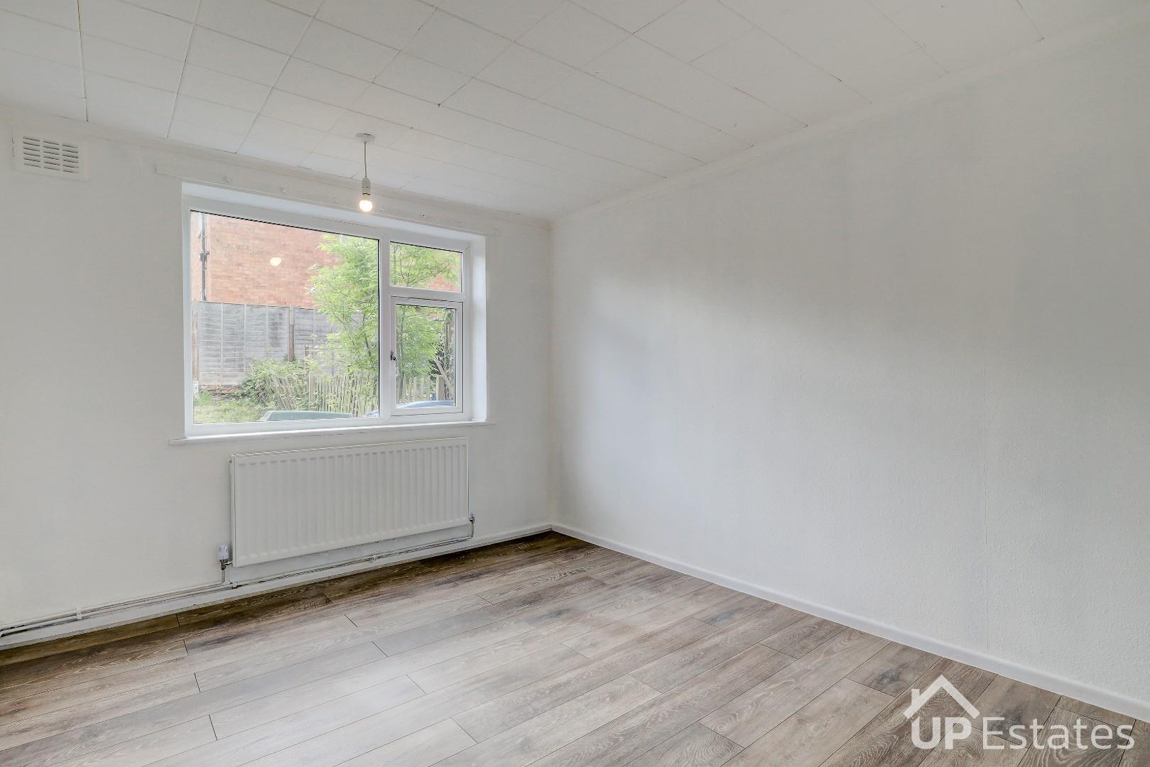 Flat Sunnybank Avenue in Coventry