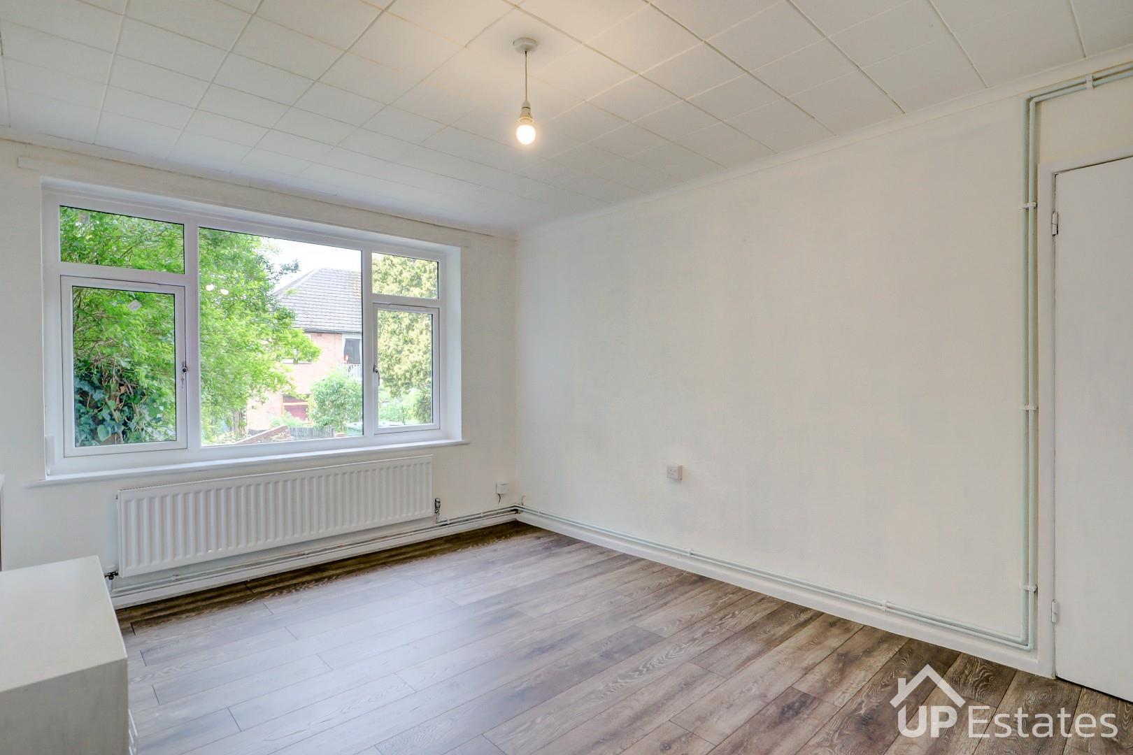 Flat Sunnybank Avenue in Coventry