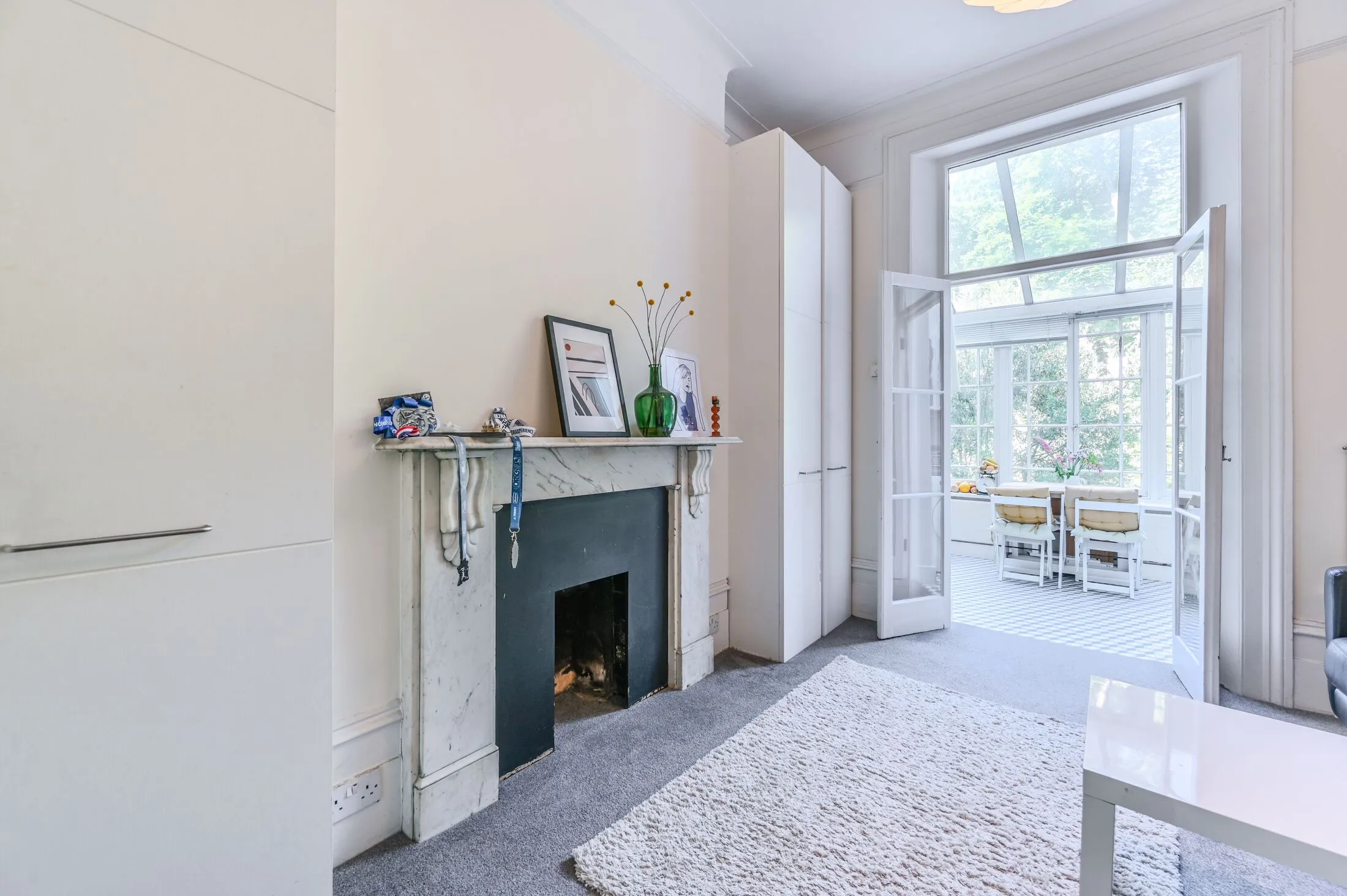 Flat Victoria Rise in Greater London
