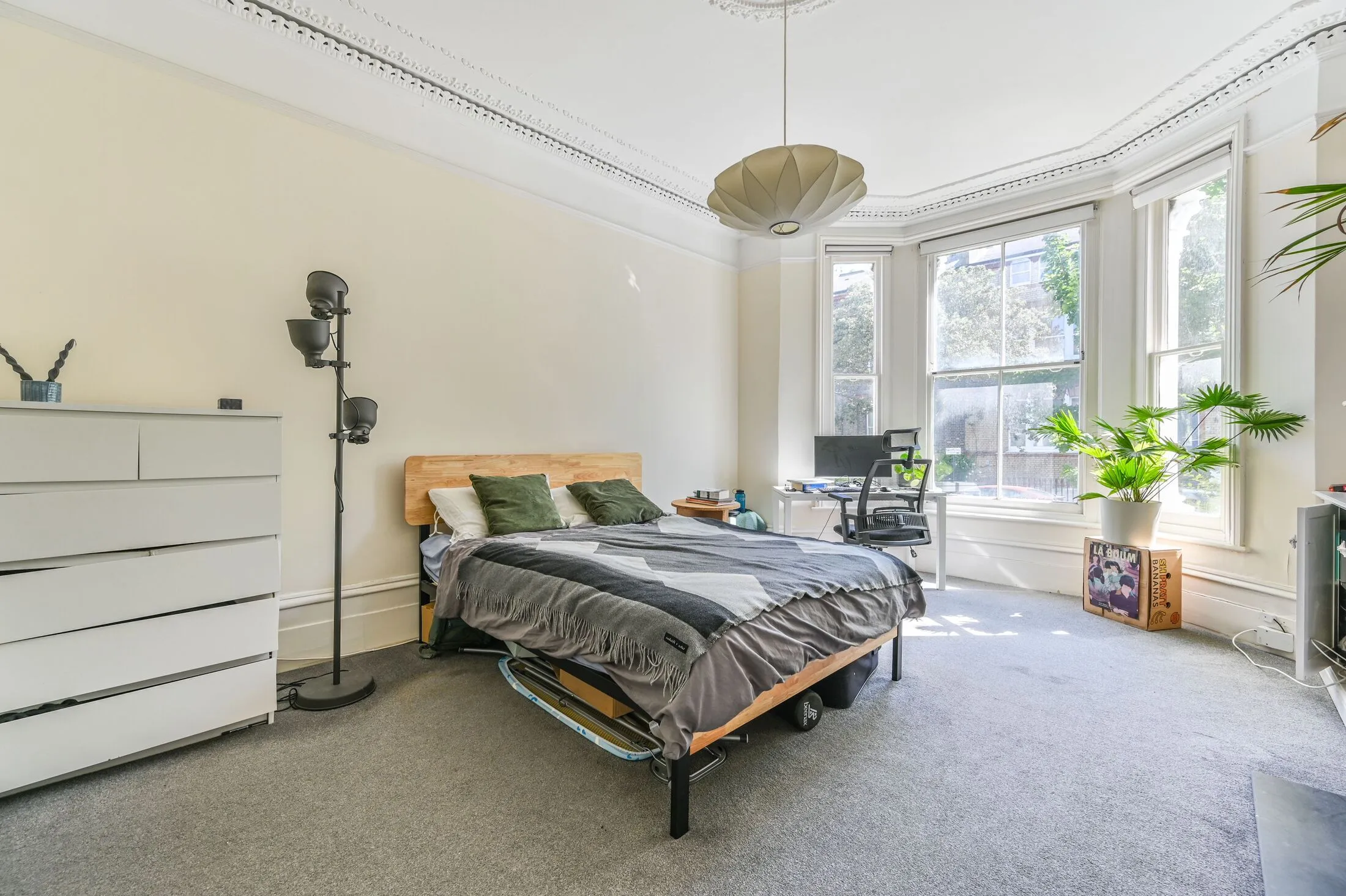 Flat Victoria Rise in Greater London