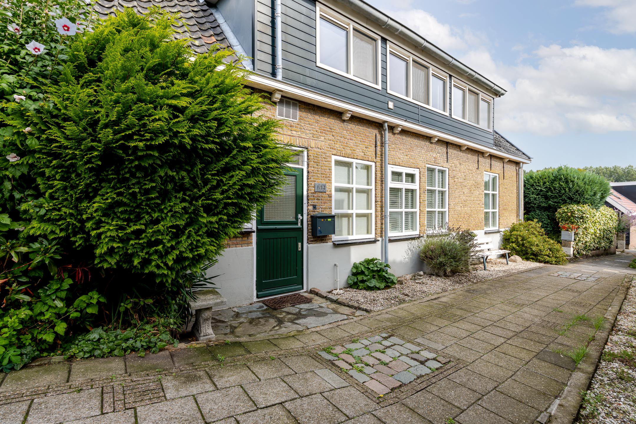 Twee-onder-één-kap te koop: Polderweg 194, Schiedam