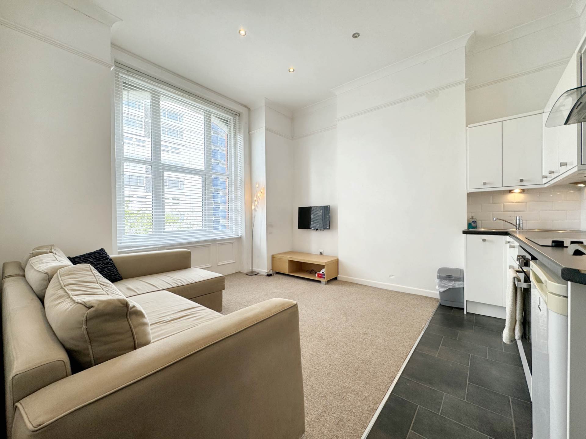 Flat Durley Gardens in Bournemouth